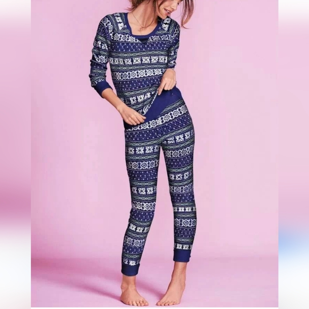 Victoria's Secret Navy and White Patterned Pajama Set